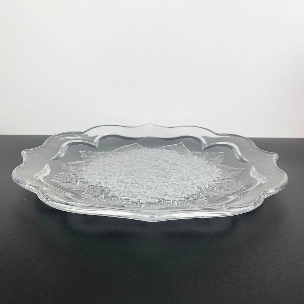 Studio Nova (Mikasa) Hydrangea large floral platter in original