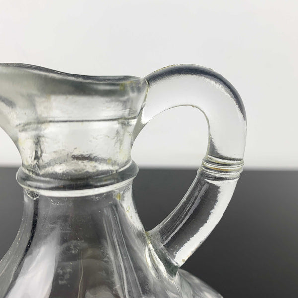 Anchor Hocking oil or vinegar cruet with stopper