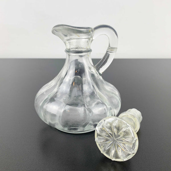 Anchor Hocking oil or vinegar cruet with stopper