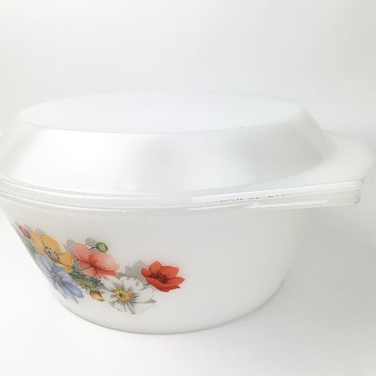 Arcopal France 'Anemone' Lidded Casserole Dish