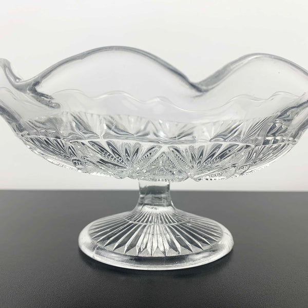 Davidson Glass small footed pedestal bowl with ruffle rim c.1897
