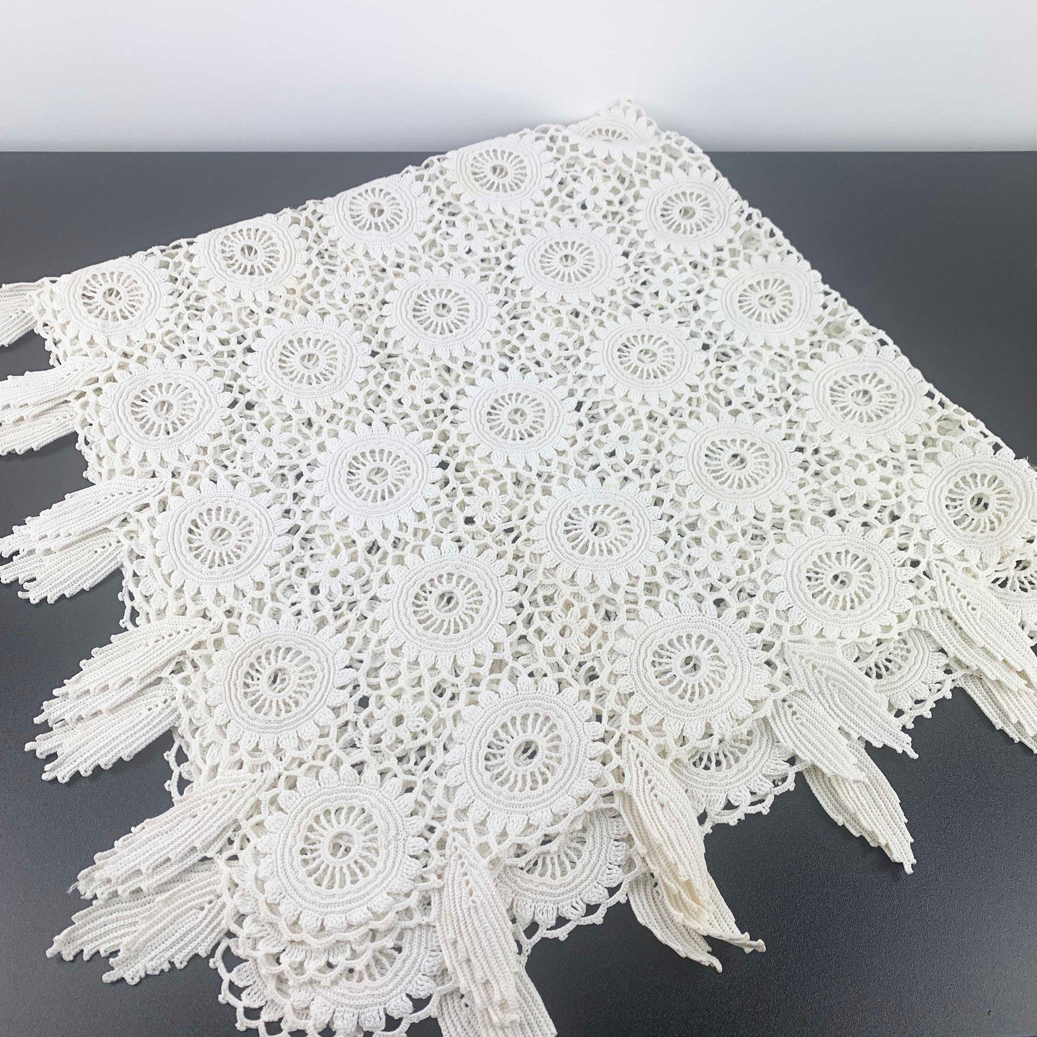 Art Deco Crochet Lace Fringed Supper Cloth