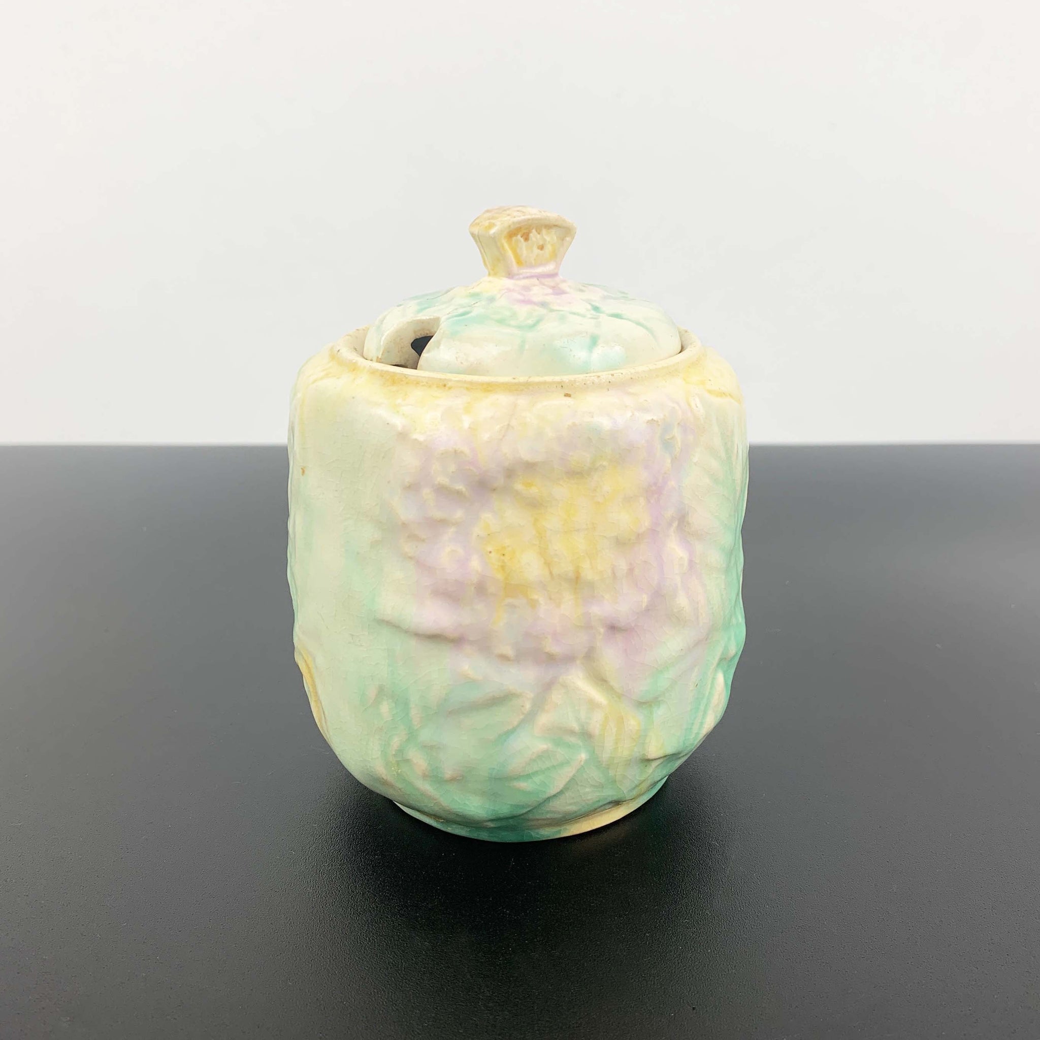 Avon Ware art deco lidded jam pot 'Hydrangea' pattern