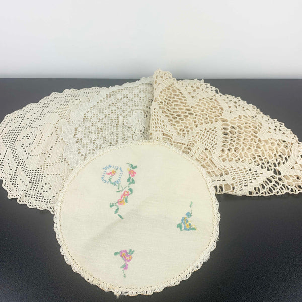 Vintage Doyleys Off White/Beige Collection- Set of 4