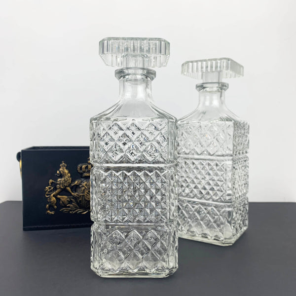 Brama Davidson twin glass decanter set