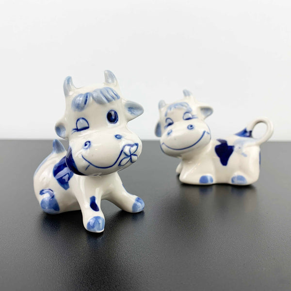 Delft Blue miniature cow figurines - Set of 2