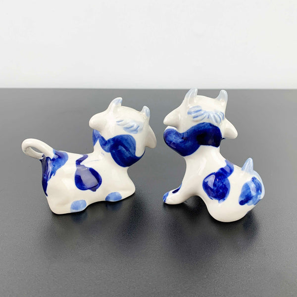 Delft Blue miniature cow figurines - Set of 2