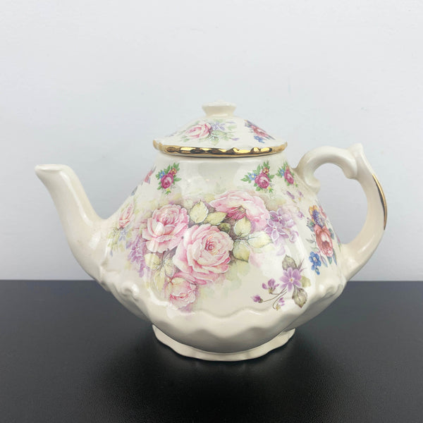 'The Gift Collection by Dorothy Prior' ceramic mini tea for one collection