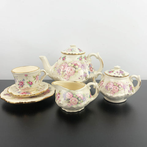 'The Gift Collection by Dorothy Prior' ceramic tea for one collection