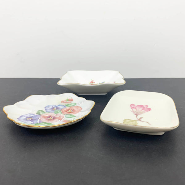 Set of 3 floral trinket dishes depth view
