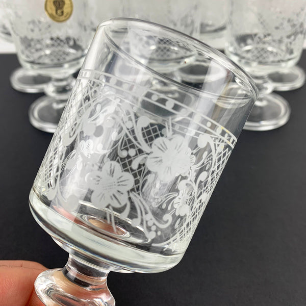 Etched flower on Italian vintage glasses