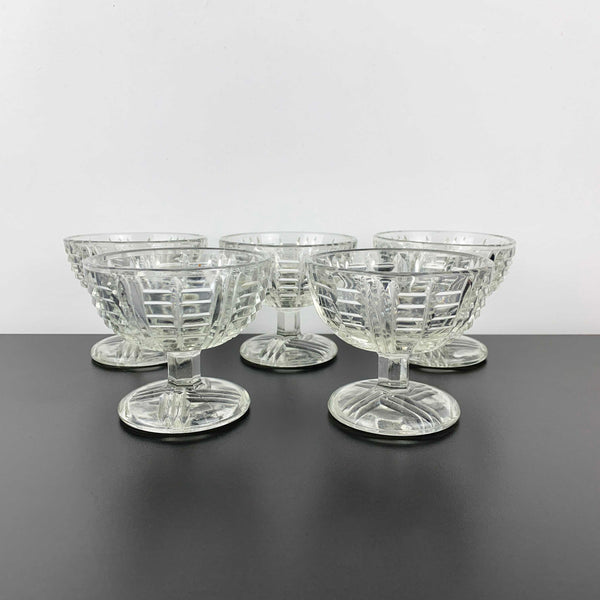 Vintage glass footed sherbet and dessert bowls - Set of 5
