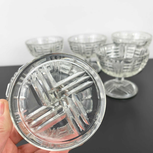 Vintage glass footed sherbet and dessert bowls - Set of 5