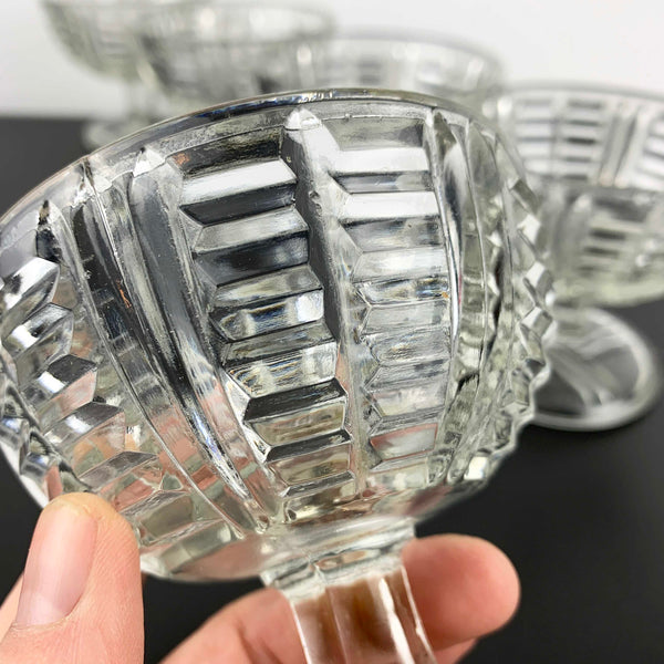 Vintage glass footed sherbet and dessert bowls - Set of 5