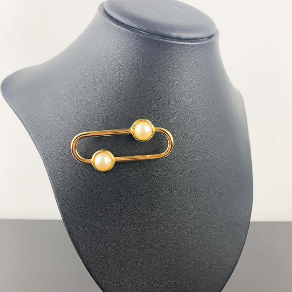 Vintage faux pearl brooches - Set of 2