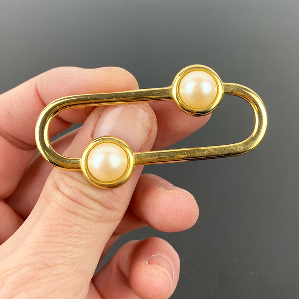 Vintage faux pearl brooches - Set of 2