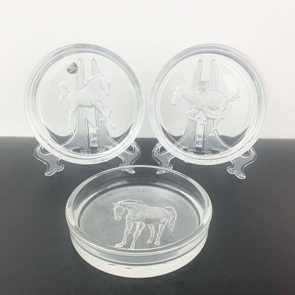 Hoya Crystal Horse reverse etched glass bottle coaster
