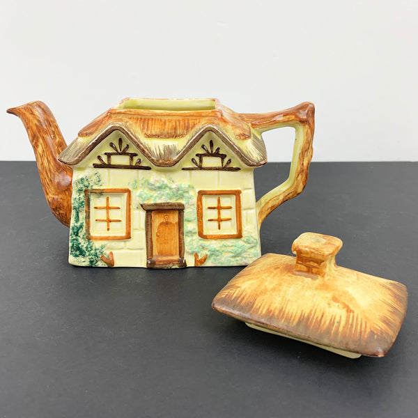 Keele St Pottery hand painted cottage tea pot with lid off
