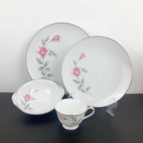 Noritake Japan 'Rosemarie' dinnerware