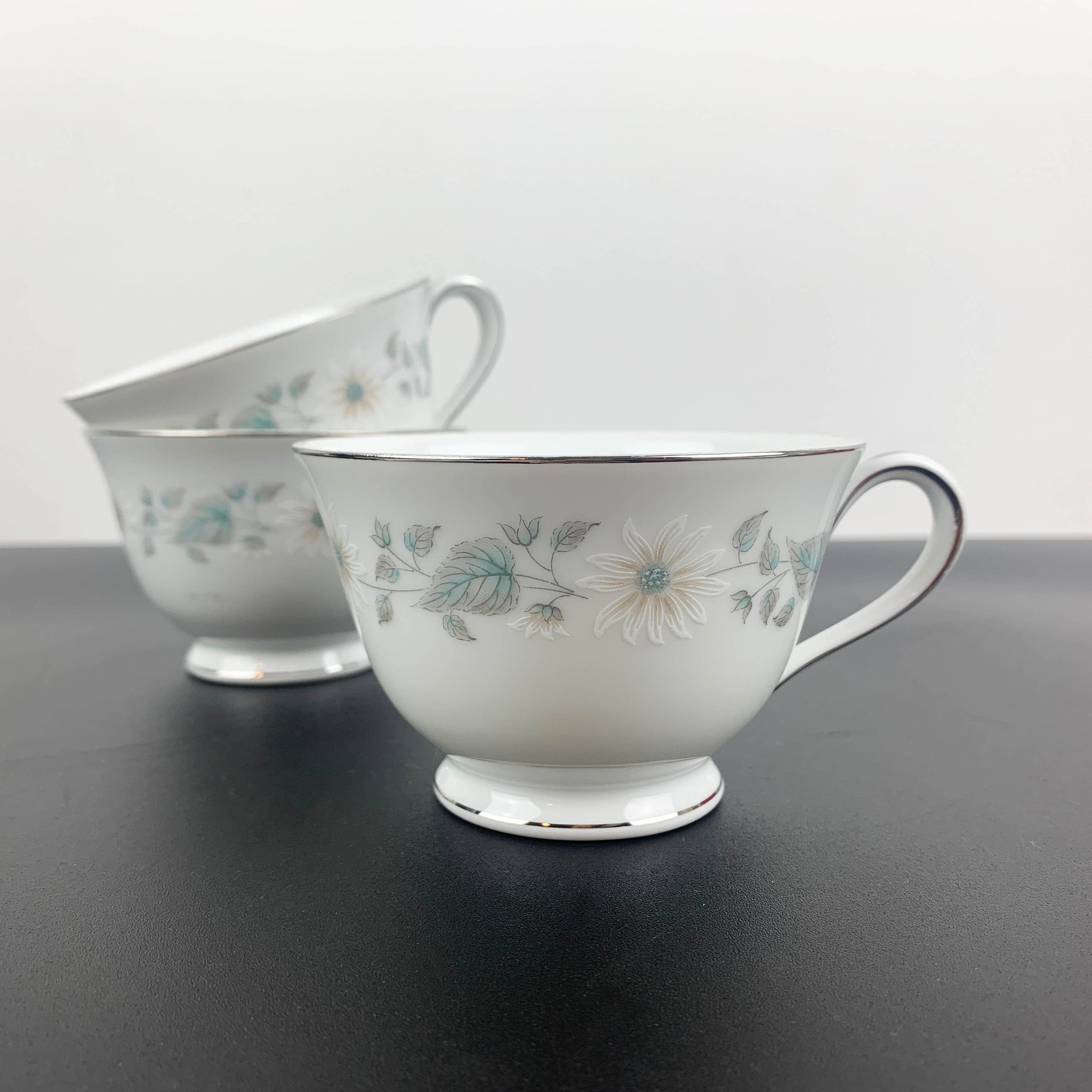 Noritake 'Wellesley' footed tea cup