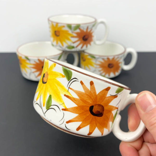 Olaria de Alcobaça (OAL) Portugal hand painted flower design on cups