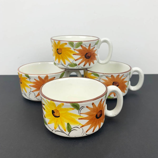 Olaria de Alcobaça Portugal rare set of cups