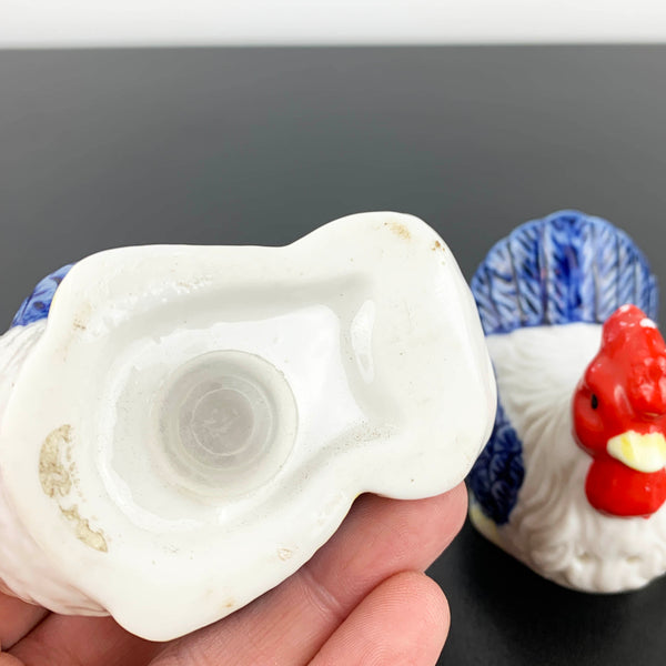 Rooster and hen salt and pepper shakers