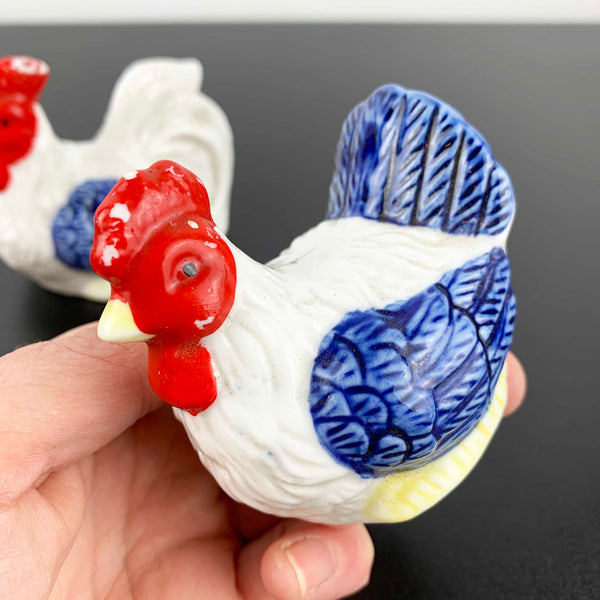 Rooster and hen salt and pepper shakers