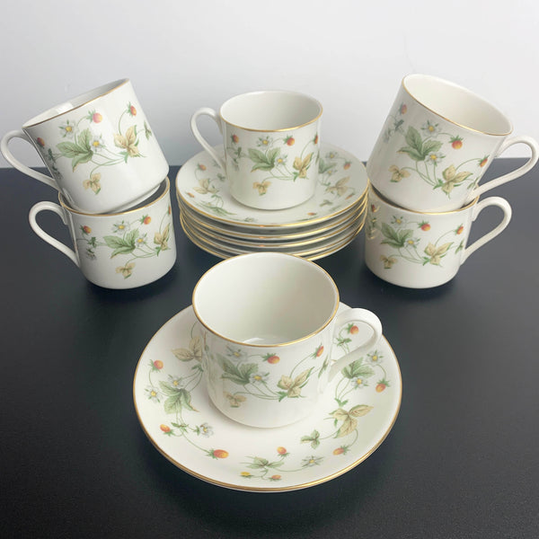 Royal Doulton 'Strawberry Cream' cup and saucer - Set of 6