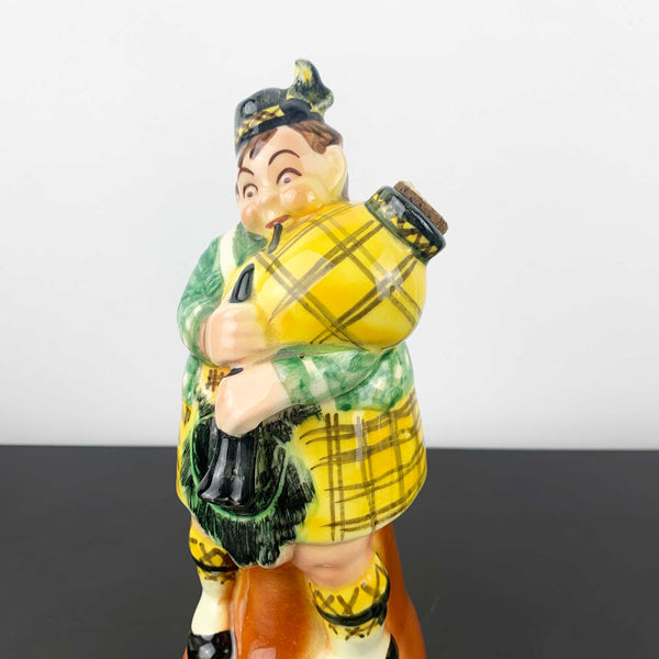 Scottish bagpipe player novelty 'Wee Scotch' decanter
