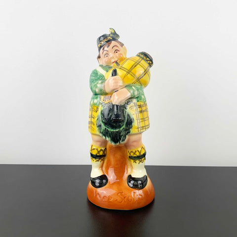 Scottish bagpipe player novelty 'Wee Scotch' decanter