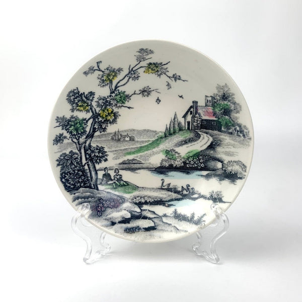 Japanese ceramic bowl depicting 'Autumn Dreams'